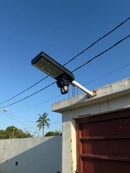 Holofote a Energia Solar - Imagem 12